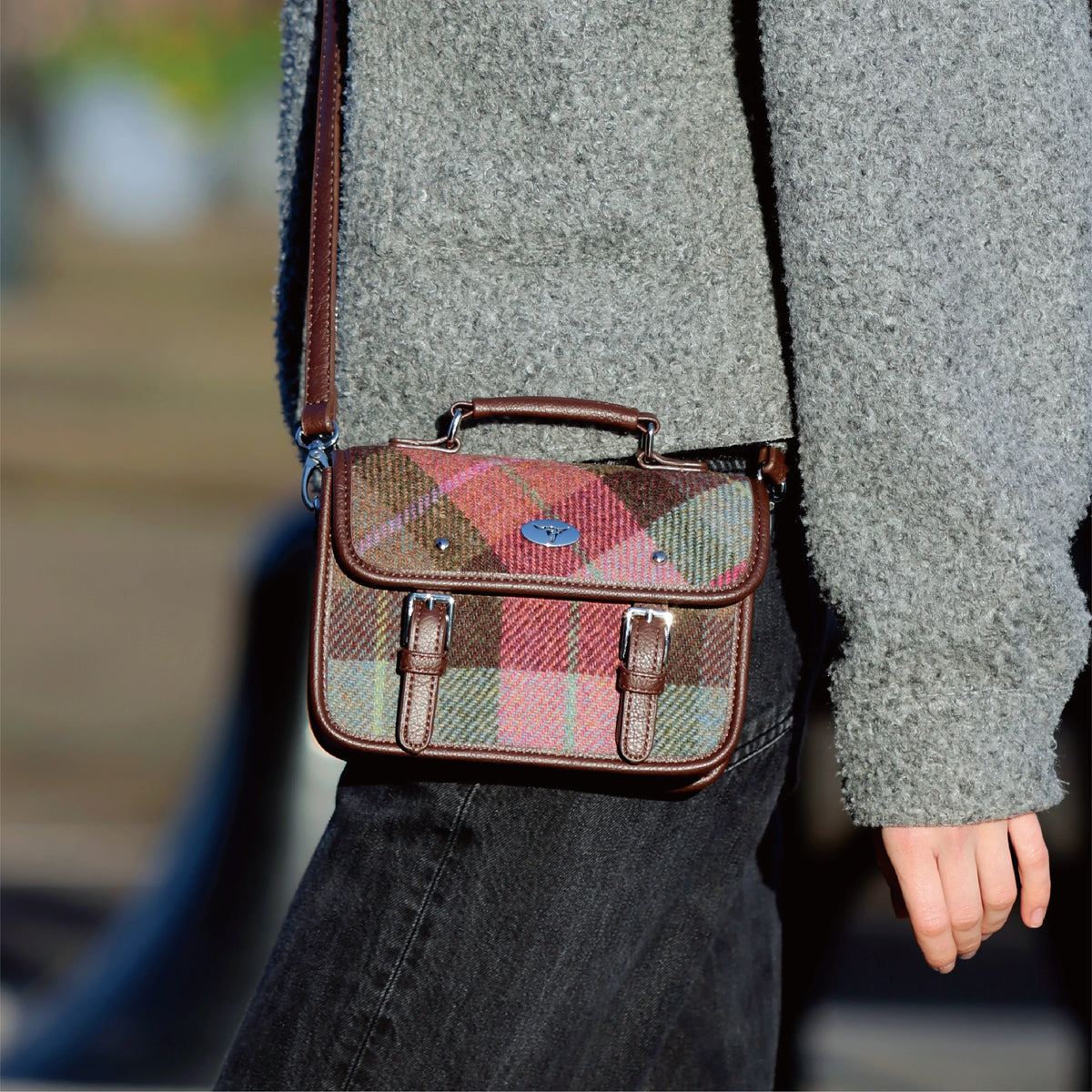 GLEN APPIN Authentic Harris Tweed Bervie Ladies Mini Satchel. Premium Scottish plaid wool crossbody purse with detachable shoulder strap. Elegant vintage small shoulder bag for women, compact handbag