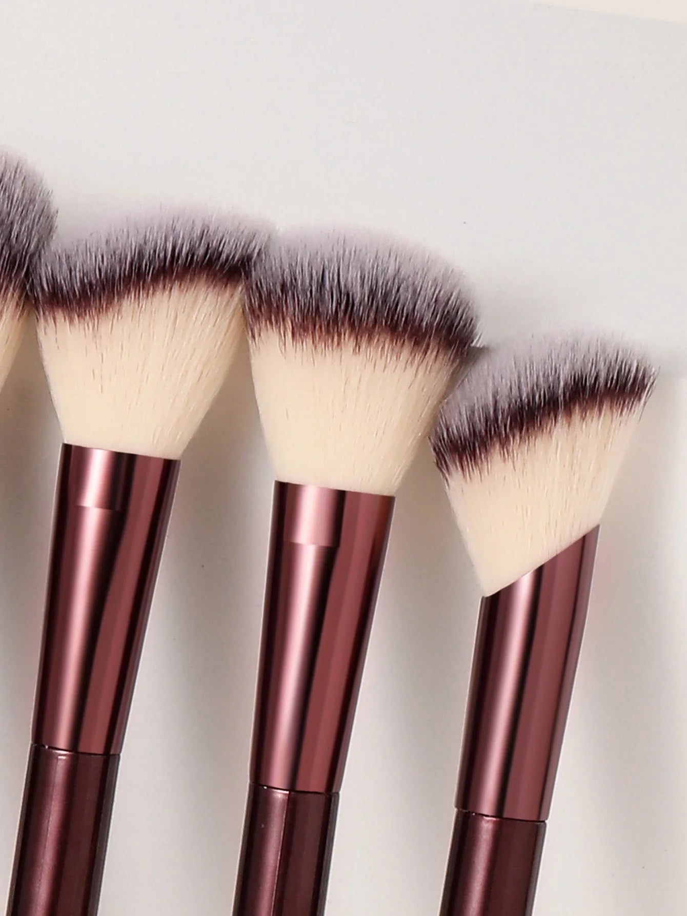 32PCS Makeup Brush Sets Premium Synthetic Hair Eyeshadow Blending Brush Sets Cosmetics Tools