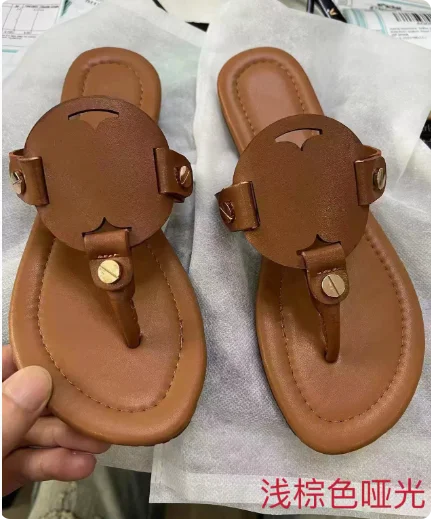 Women's Flat Sandals Summer Fashion Slip-On Slippers Square Toe Open-Toe Design, Suitable for Everyday Women Wear Flat Slippers
