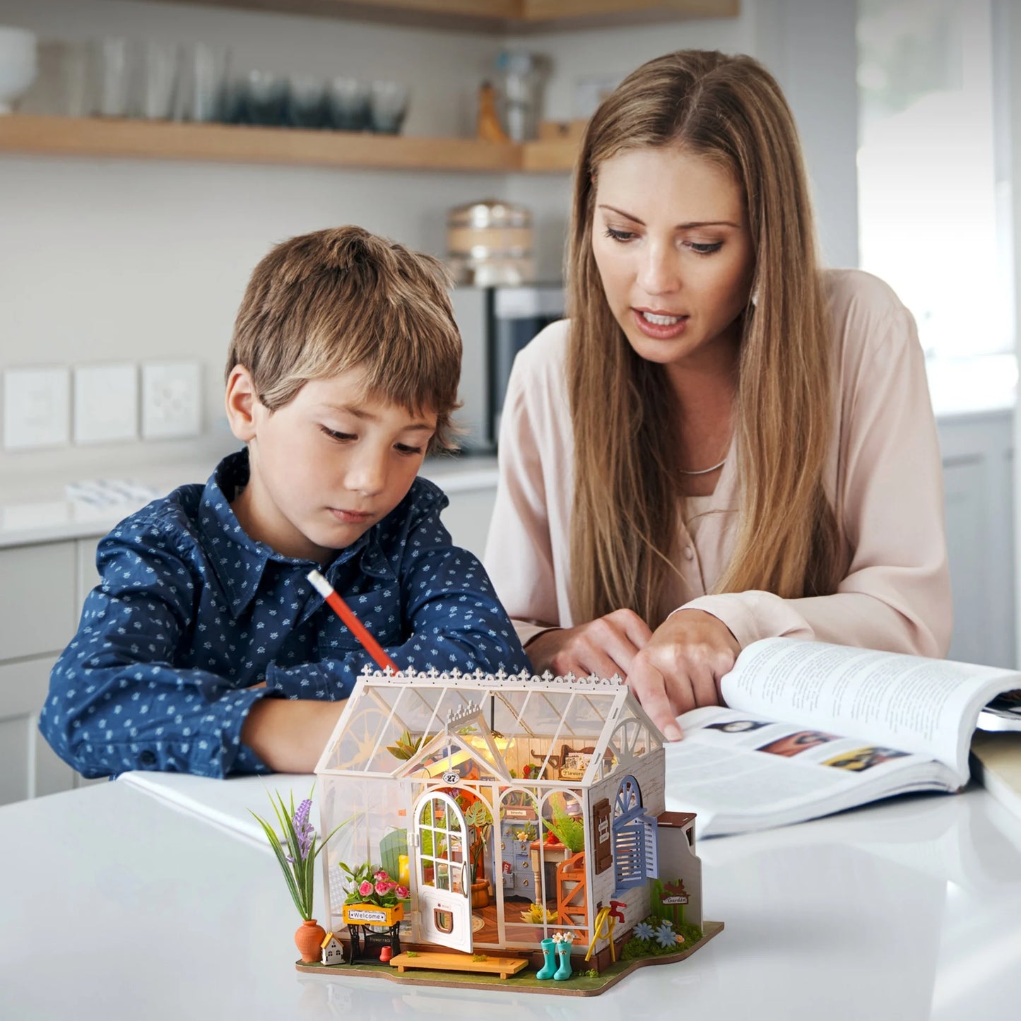 Rolife DIY Miniature House Kit Dreamy Garden House 3D Puzzle Dollhouse Building Model Kit Home Desk Decor Gift for Adult Friends