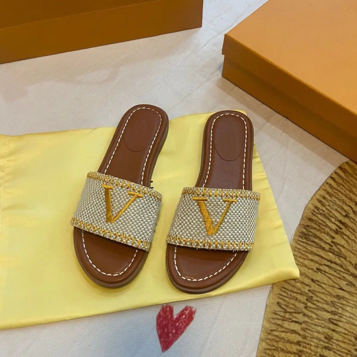2026 Summer New Women's Embroidered Flat Slippers, Women's Fashion Beach Cool Slippers