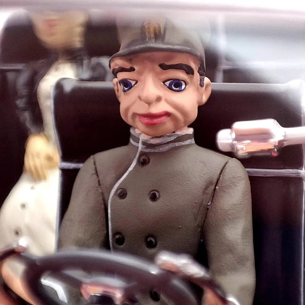 Lady Penelope's Thunderbirds FAB1 Resin Model Car Collectible Decoration
