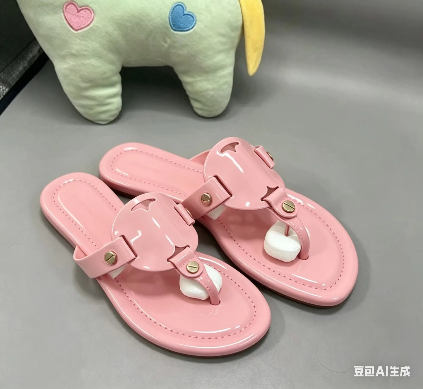 Women's Flat Sandals Summer Fashion Slip-On Slippers Square Toe Open-Toe Design, Suitable for Everyday Women Wear Flat Slippers