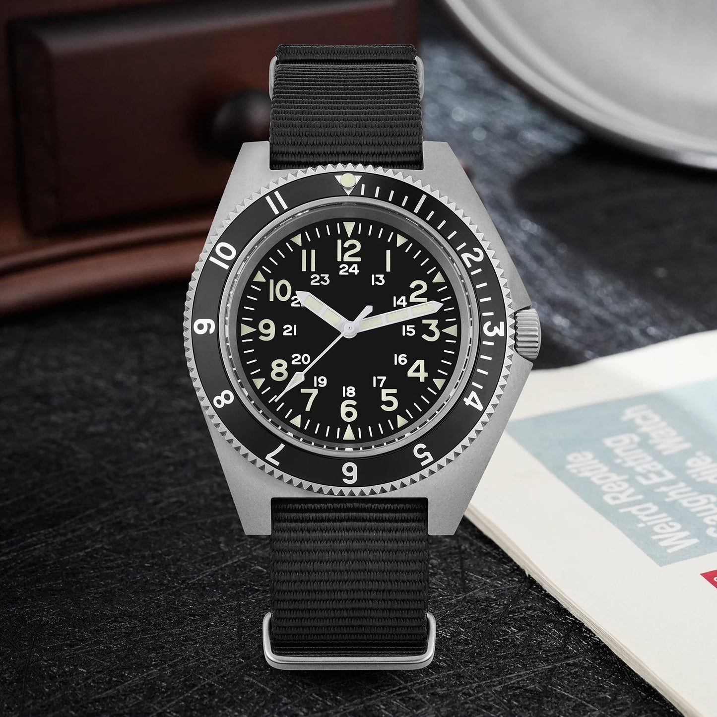 Watchdives WD1972 Quartz Watch Sapphire Crystal BGW9 Luminous