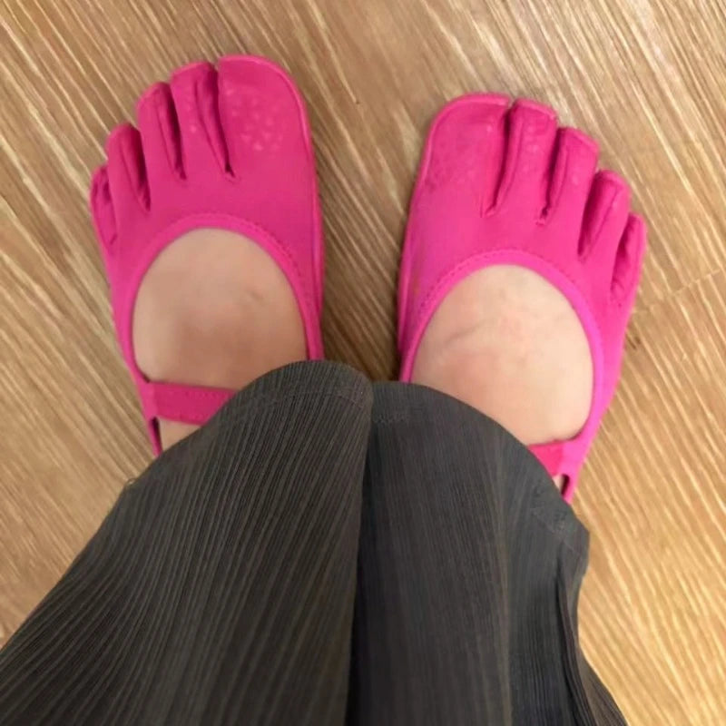 Women Barefoot Five Toe Shoes Anti Slip Yoga Pilates Shoes Lightweight Breathable Fitness Dance Outdoor Training Shoes