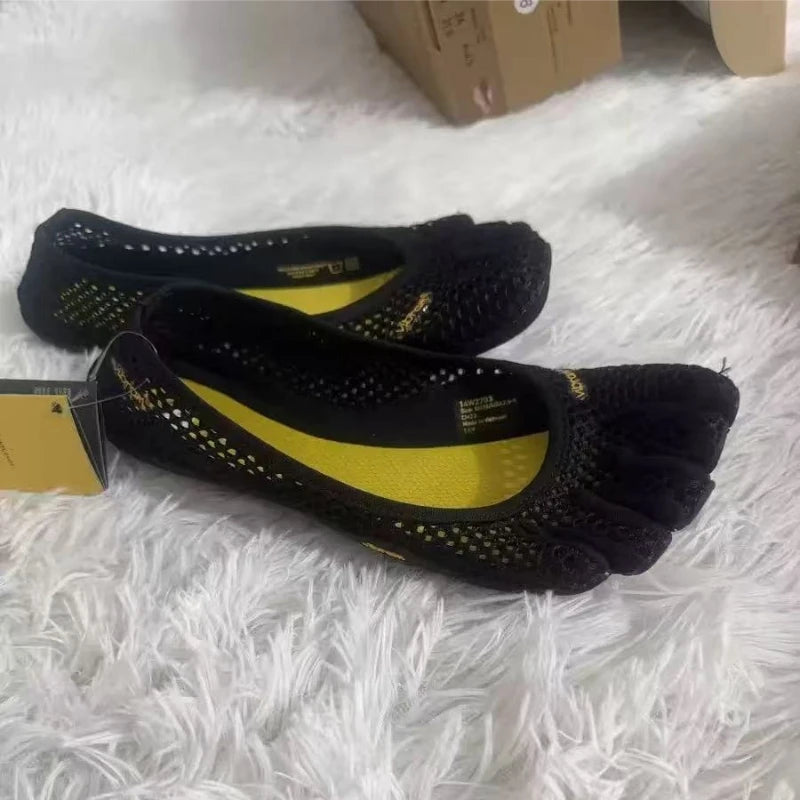 Women Barefoot Five Toe Shoes Anti Slip Yoga Pilates Shoes Lightweight Breathable Fitness Dance Outdoor Training Shoes
