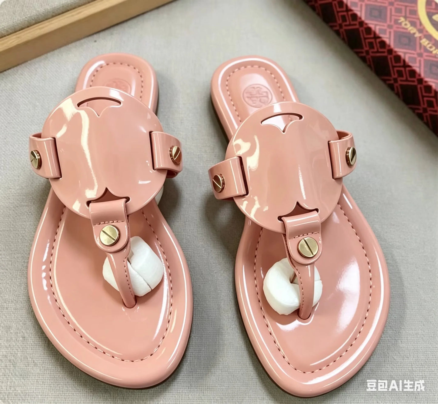 Women's Flat Sandals Summer Fashion Slip-On Slippers Square Toe Open-Toe Design, Suitable for Everyday Women Wear Flat Slippers
